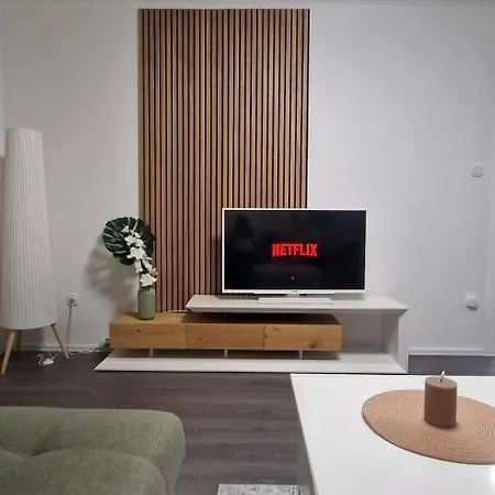 Lichtblick Mit Terrasse In Ruhiger Lage Apartman