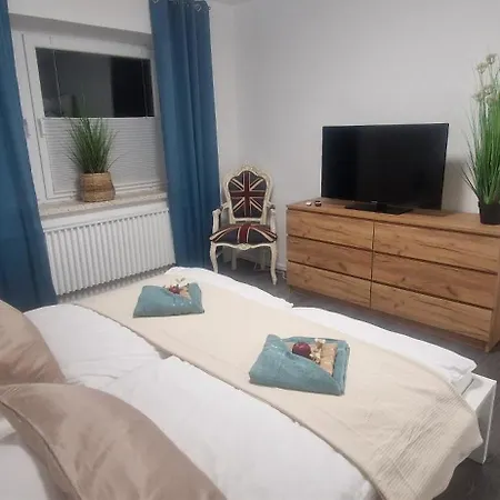 Lichtblick Mit Terrasse In Ruhiger Lage