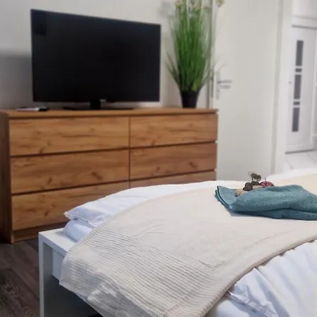 Lichtblick Mit Terrasse In Ruhiger Lage *