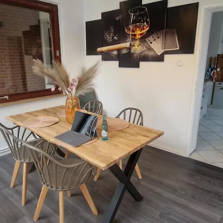 Lichtblick Mit Terrasse In Ruhiger Lage