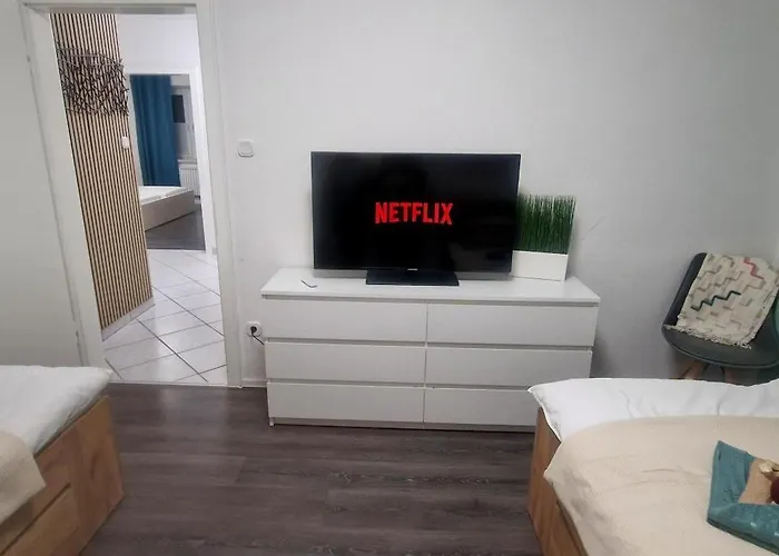 Lichtblick Mit Terrasse In Ruhiger Lage *