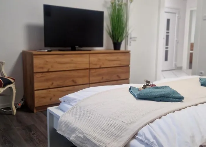 Lichtblick Mit Terrasse In Ruhiger Lage *